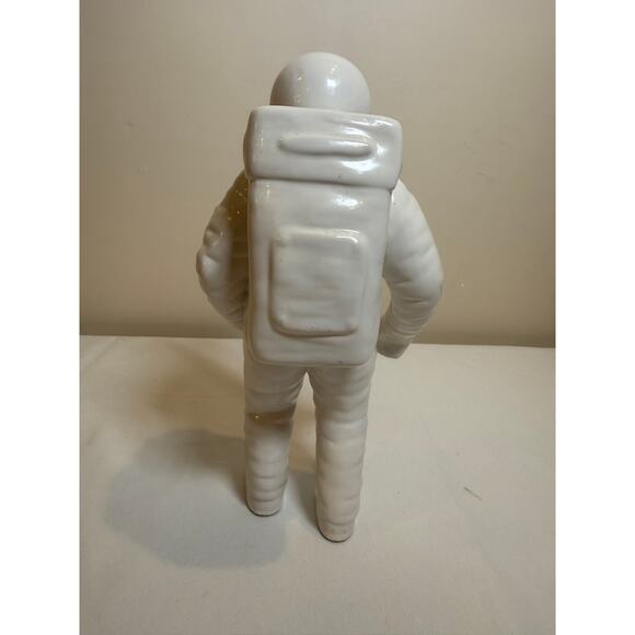 White Ceramic Astronaut Figurine with Gold Helmet – Space Decor - Picture 3 of 4